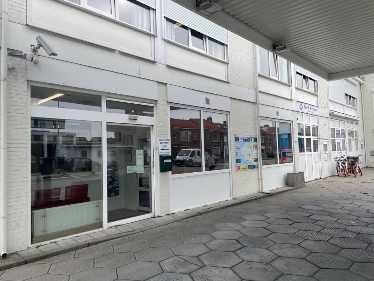 弗利辛恩住宿加早餐旅馆 外观 照片
